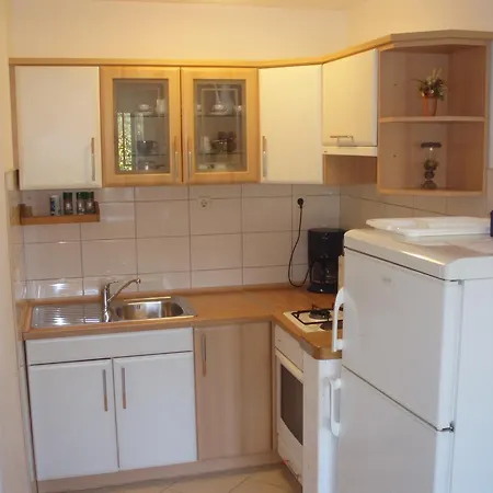Apartment Vjera *